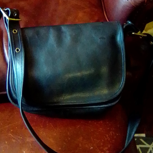 Coach messenger, saddle bag is black very today even though from early 1990 - Picture 6 of 14
